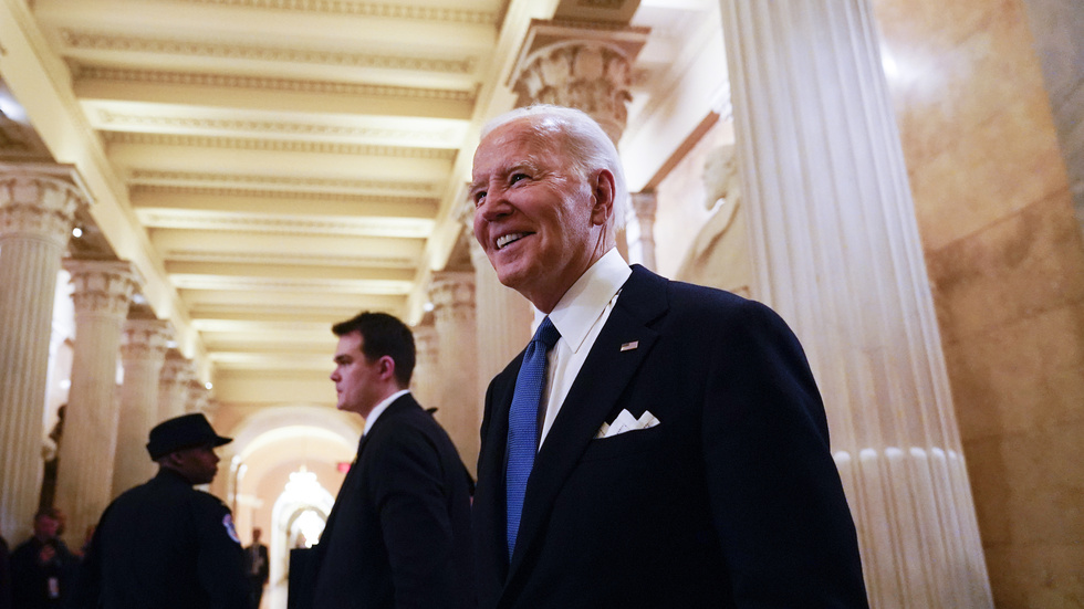 Historia är skriven. USA:s president Joe Biden har välkomnat Sverige som ny Natomedlem. 