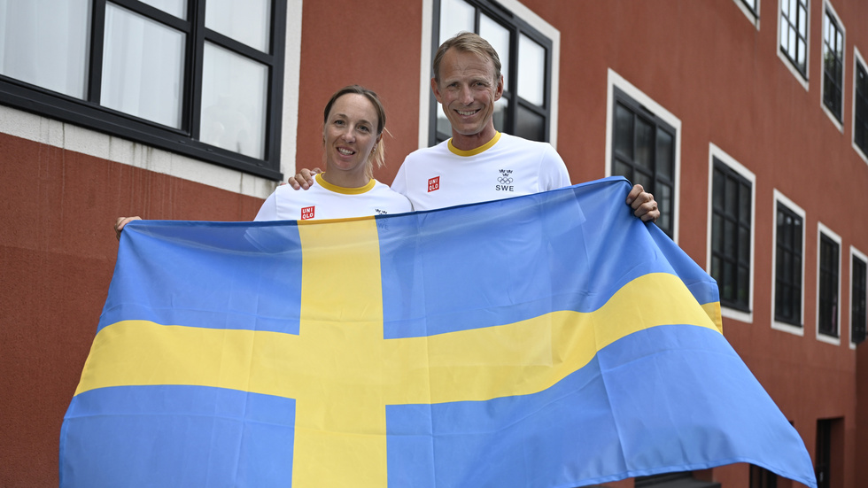 Seglaren Josefin Olsson och ryttaren Peder Fredricson blir Sveriges fanbärare på OS-invigningen i Paris.
