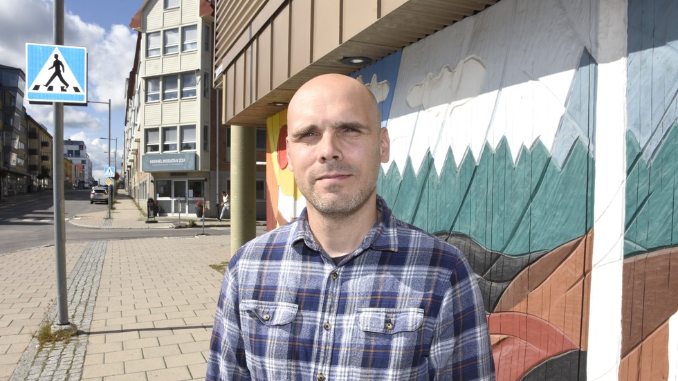 "Två väldigt allvarliga händelser som på kort tid drabbar många i Luleå på ett eller annat sätt – kompisar, klasskamrater, föräldrar och syskon. Svårt att finna ord kring så pass fruktansvärda händelser", säger Erik Lampinen, ansvarig förundersökningsledare hos polisen.