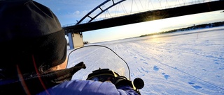 Galna världsrekordet med snöskoter