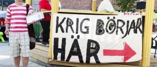 Fortsatt protest mot övning