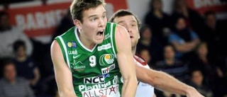 Gustav Nyström stannar i Plannja Basket