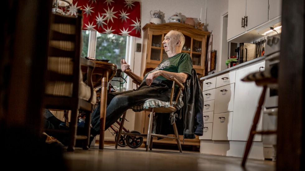 1940 sprängdes Luleåtidningen Norrskensflamman. Fem personer dog, varav två barn. Per-Åke Sundkvist minns än i dag tystnaden i begravningståget. "Det var helt tyst. Ingen sa något". 