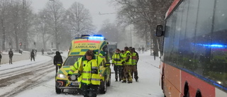 Person påkörd av buss i centrala Norrköping