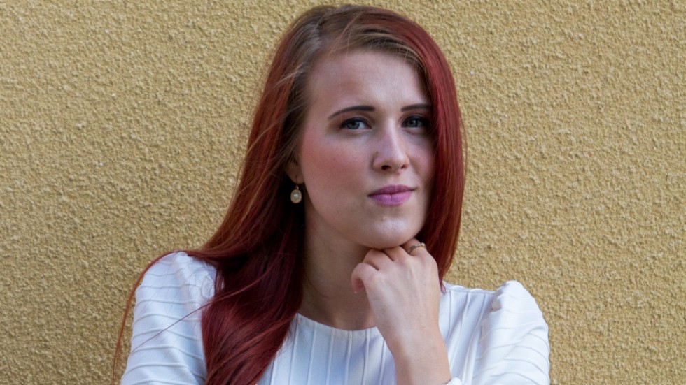 Sarah Larsson 29 var med och tog initiativet till en tyst manifestation för att uppmärksamma olösta sexualbrott, i Eskilstuna förra året. Nu riskerar hon åtal för att ha brutit mot ordningslagen.