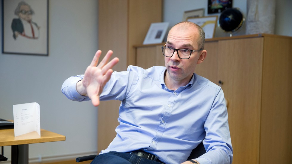 Niklas Nordström tidigare S-kommunalråd i Luleå har fått uppdraget som regeringens gröna industrisamordnare.
"Det gäller att samordna satsningarna mellan offentlig verksamhet och det privata näringslivet", säger han.