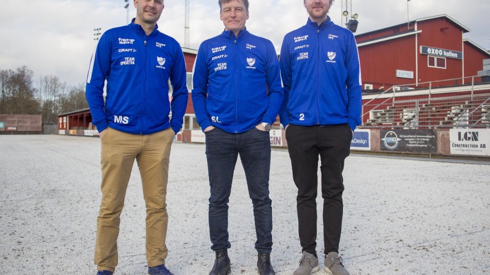 Mattias Sjöholm och Stefan Lönn med nytillskottet  Simon Hansson utgör tränarstaben i IFK Motala till säsongen 2020-2021.