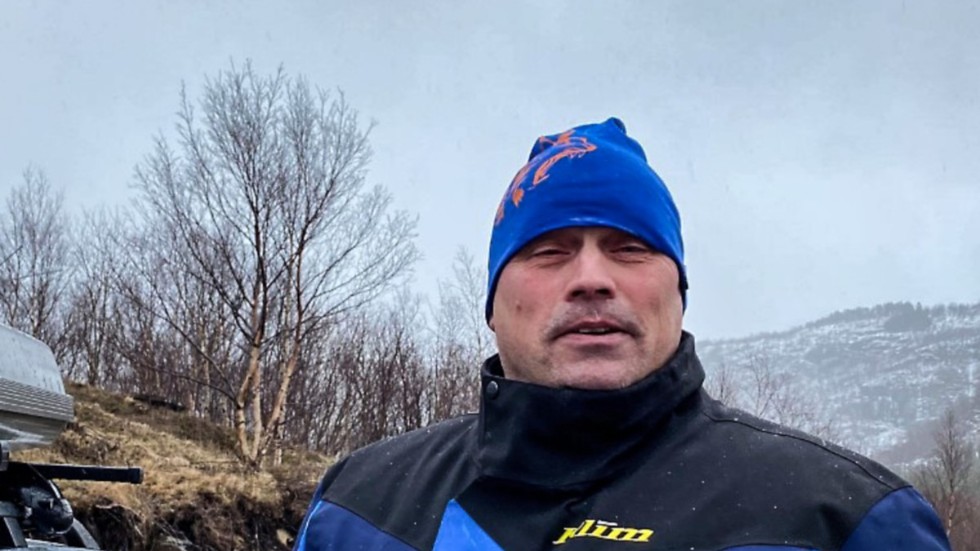Kent Jörgen Olsen vill åka till sitt fritidshus i Laisvall medan det är snöskoterföre.