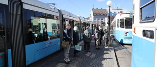 Svenskarnas resande ökar trots uppmaningar