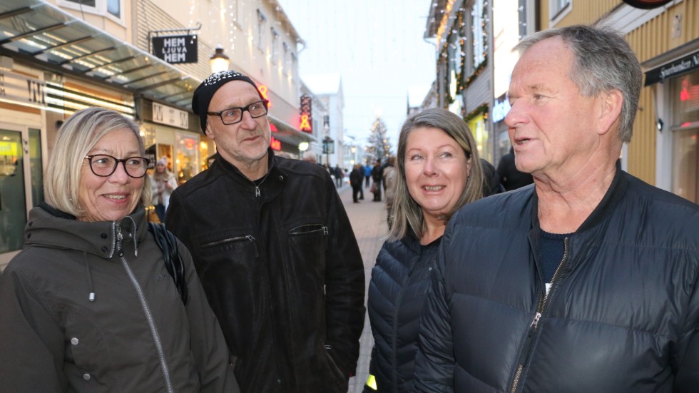 Carina och Anders Pettersson (till vänster) tillsammans med vännerna Annika Eriksson Wiklund och Dan Eriksson.