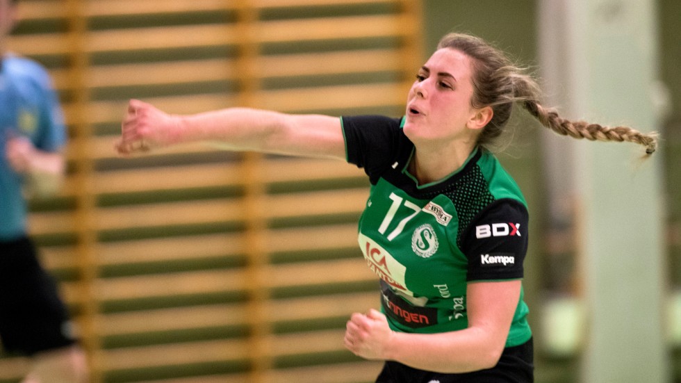 Amanda Hodzic prickade in straffen som innebar 25-25 för Strömnäs i Kiruna. Amanda kastade in åtta av Strömnäsmålen.