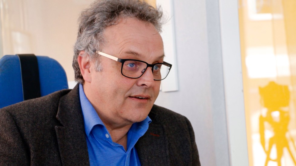 Rikard Fahlman, PIF-dams ordförande, berättar om en strängd ekonomi i klubben. (Arkivbild)