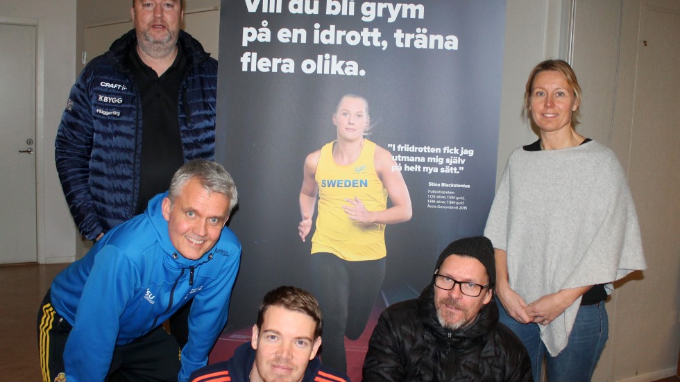 Tillsammans. Hans Wetterhall och Lollo Bladh från Östergötlands idrottsförbund tillsammans med Pär Beckne, IFK Motala Bandy, Marcus Egnell, Borens IK, och Stefan Svärd, Motala AIF Hockey. 17 föreningar har anslutit till Samsyn-idén.