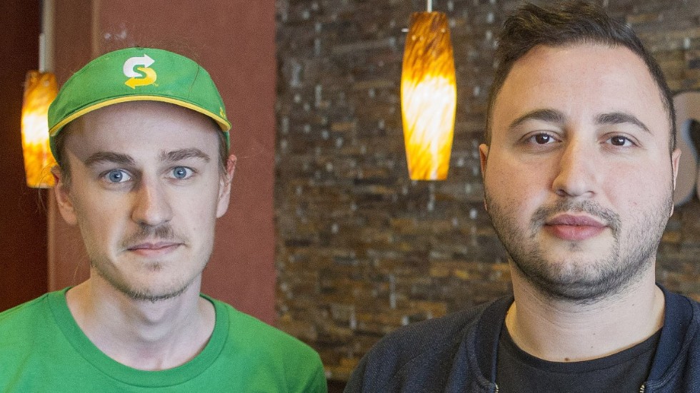 Restaurangen i Motala blir först i sin kedja att försöka hantera coronakrisen genom att börja med hemkörning.