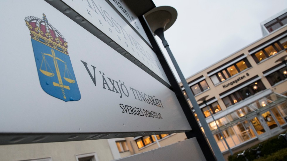 Enligt stämningsansökan som lämnats in till Växjö tingsrätt erkänner kvinnan mordet. Arkivbild.