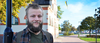 SV-motion: "Man ska inte behöva betala för att göra sitt jobb"