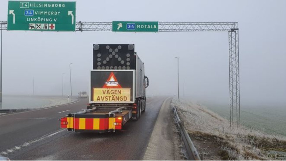 Blixthalka ställde till stora bekymmer i trafiken på väg 34 på fredagsmorgonen. 