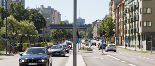 Körfält på central gata stängs av