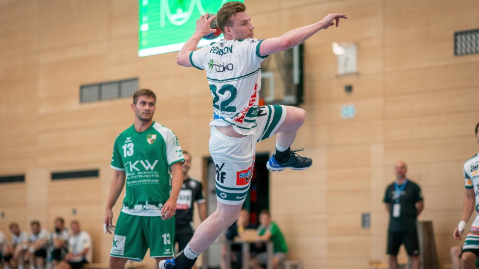Erik Persson trivs perfekt i sin nya tyska miljö och den gångna helgen spelades de första träningsmatcherna med Frisch Auf Göppingen.