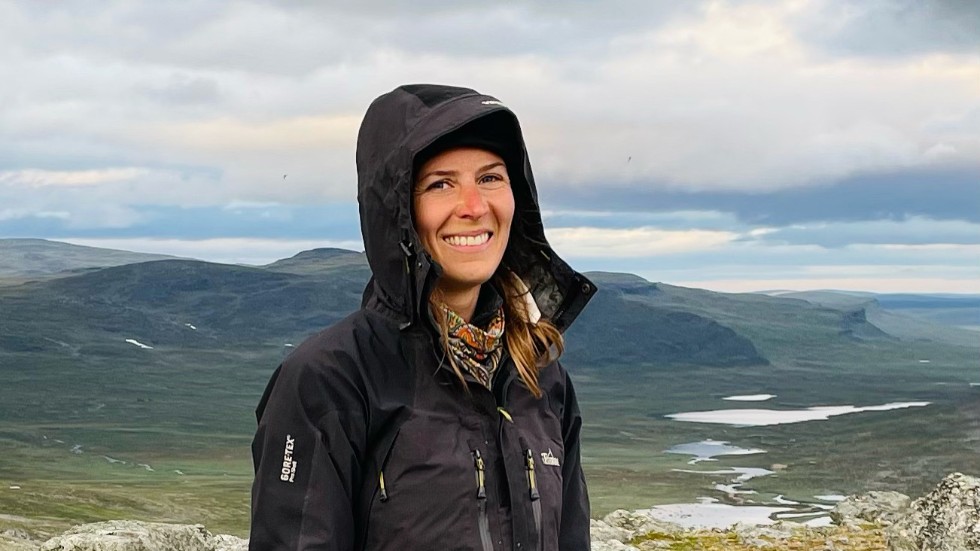 Personalen klarade sig i princip undan det stora utbrottet av magsjuka på Kebnekaise fjällstation. "Det är vid gott mod", säger fjällchefen Maria Persson. 