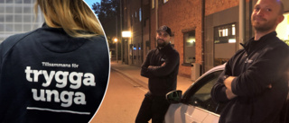 Följ med på nattvandring: "Där ungdomar finns, finns vi"