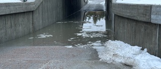 Gångtunnel svämmade över       