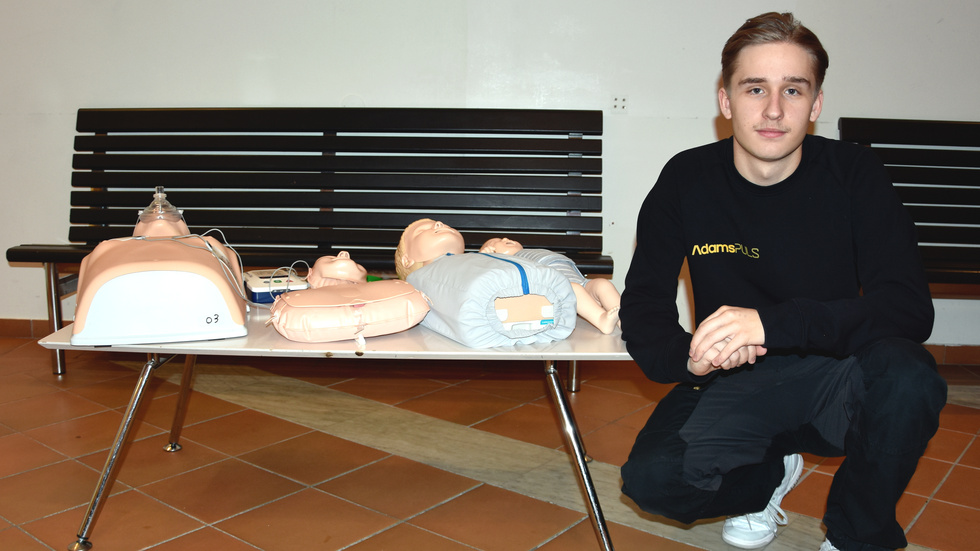 "Jag vill lyfta och hedra min mamma och andra som är sjuka i blodcancer", säger Adam Nordling apropå utbildningstillfället där överskottet ska gå till Blodcancerfonden.