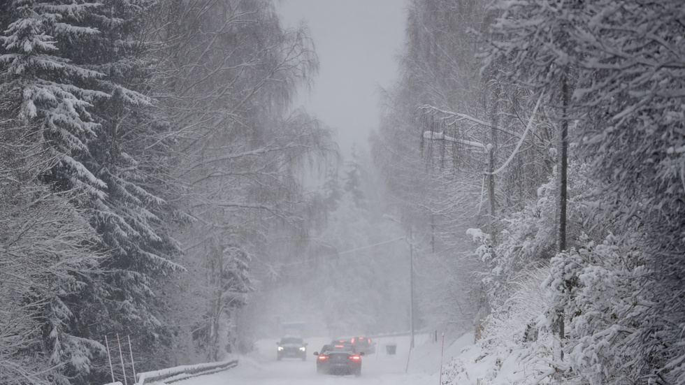 Snöoväder väntar Norrlandskusten under helgen.