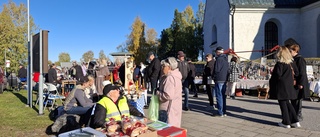 Traditionsenlig höstmarknad i strålande höstsol