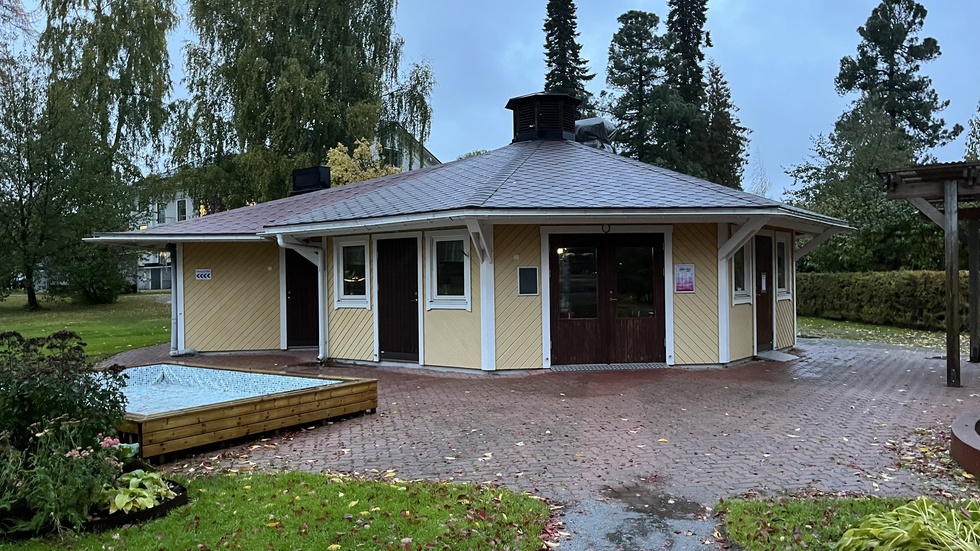 Striden i Badhusparken blir allt mer infekterad. Kommunen har hittills betalat 41 000 kronor i advokatkostnader för att ta ärendet till domstol. 