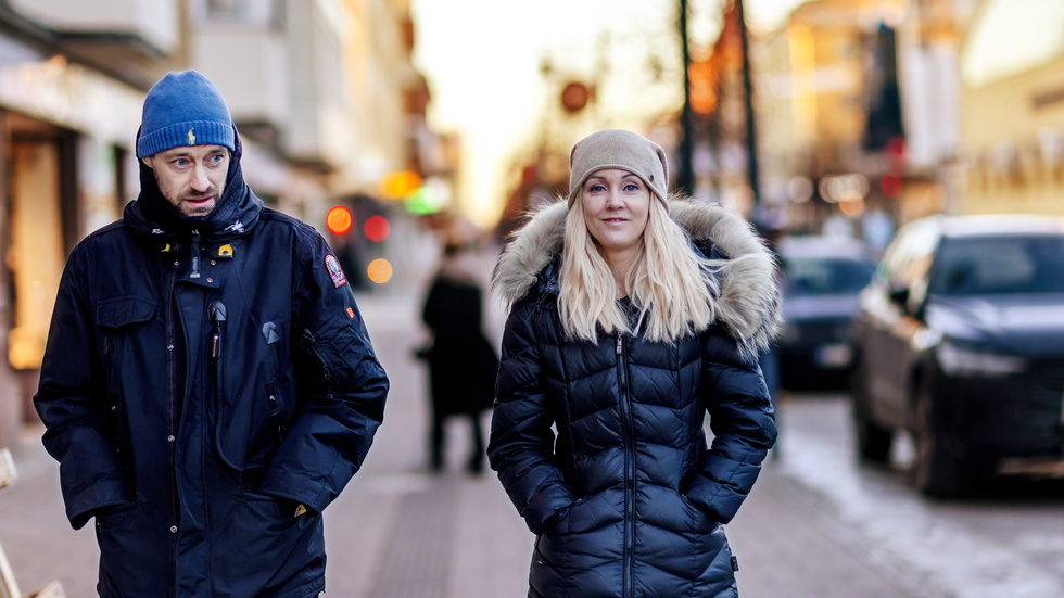 Daniel Sondell tvingades sluta med hockeyn efter en hjärnskakning. Men nu driver han ett Wellness-center tillsammans med sin fru Anna Sundquist.