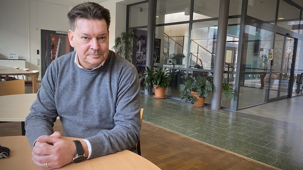 "Personligen reagerade jag säkert som många andra med avsky och rädsla över hur något sådant här kan hända", säger Mattias Öberg, områdeschef vuxenutbildningen i Eskilstuna kommun.