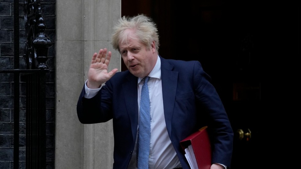 Storbritanniens premiärminister Boris Johnson utanför residenset 10 Downing Street.