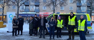 Polis och organisationer informerade och manifesterade för brottsoffer på Stora torget