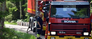 BLÅLJUS: Skogsbrand vid Samsvik