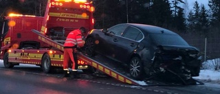 Väg stängdes av efter trafikolycka