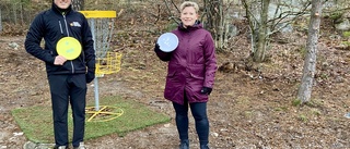 Starka prestationer i första tävlingen i discgolf för Katrineholmsklubben: "Coronan har hjälpt folk upptäcka sporten"