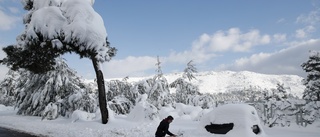 Grekland på stapplande ben efter snösmocka