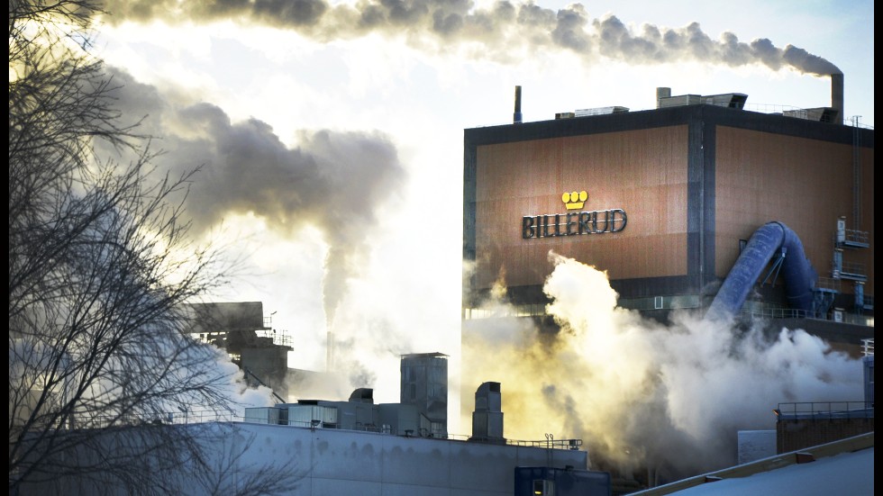 En brand i ett transportband utbröt under tisdagskvällen på Billerud Korsnäs område i Karlsborg.