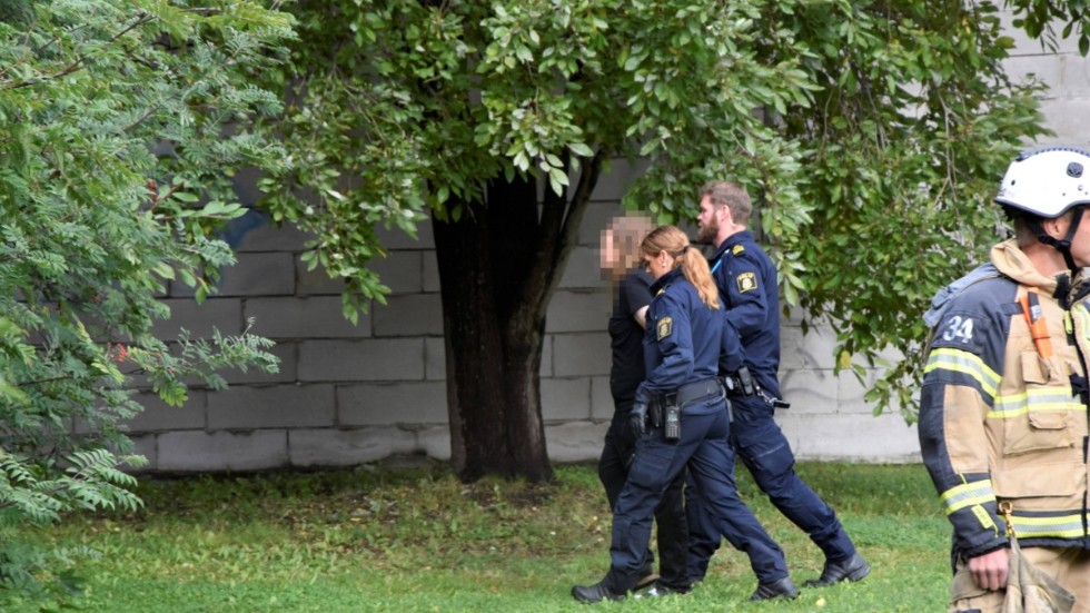 Norr medias reporter Peter Johansson fanns på plat när polisen grep den misstänkte mannen.