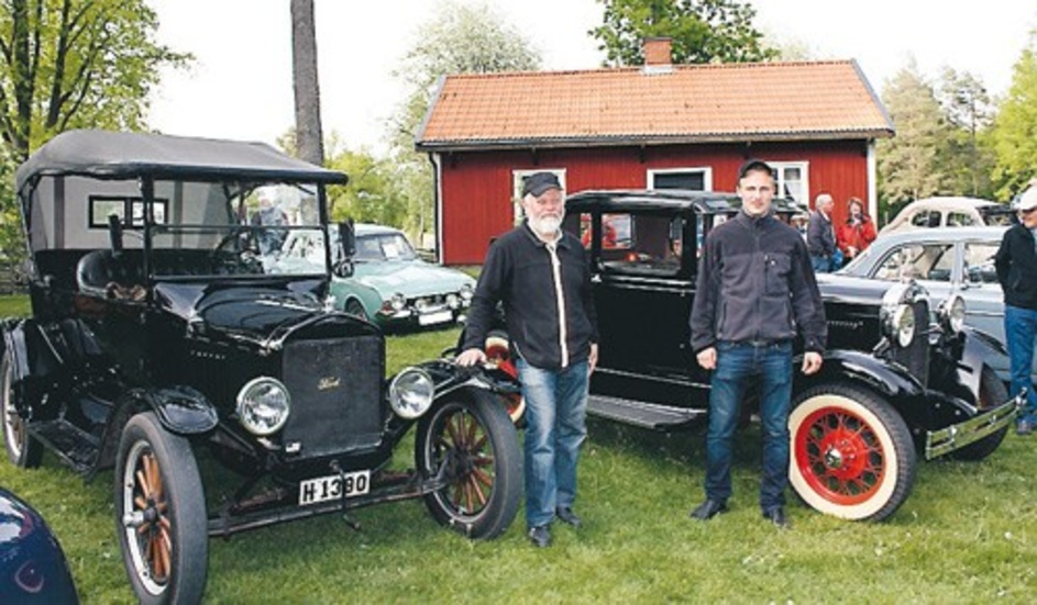 Sven och Herman Danielsson från Mörlunda visade upp sin T-Ford årsmodell 1925 och A-Ford årsmodell 1930 på årets upplaga av Fest för farfars fordon.