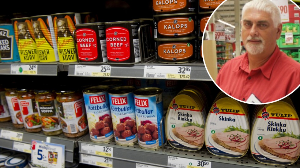 Peter Zeylon är butikschef på Willys i Västervik. Han berättar att flera varor tagit slut när folk förbereder sig för kris.