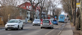 Mer trafik och köer på andra gator efter enkelriktningen av Hamngatan