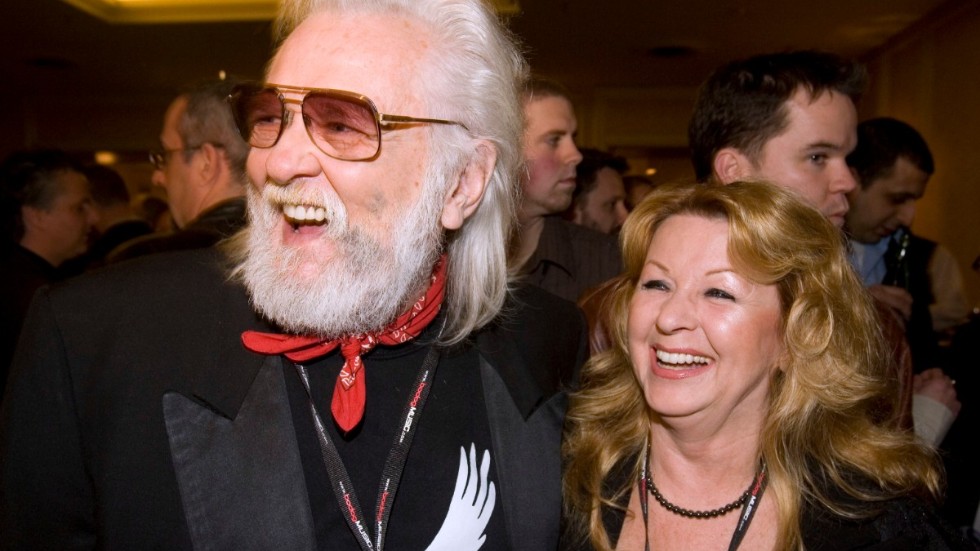 Ronnie Hawkins fotograferad tillsammans med hustrun Wanda på en kanadensisk musikgala i mars 2007.