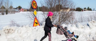 Vitåbor protesterar mot höga hastigheter