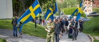 Nationaldagen lockade många till Vallarna: "Jag gillar när musikanterna spelar"