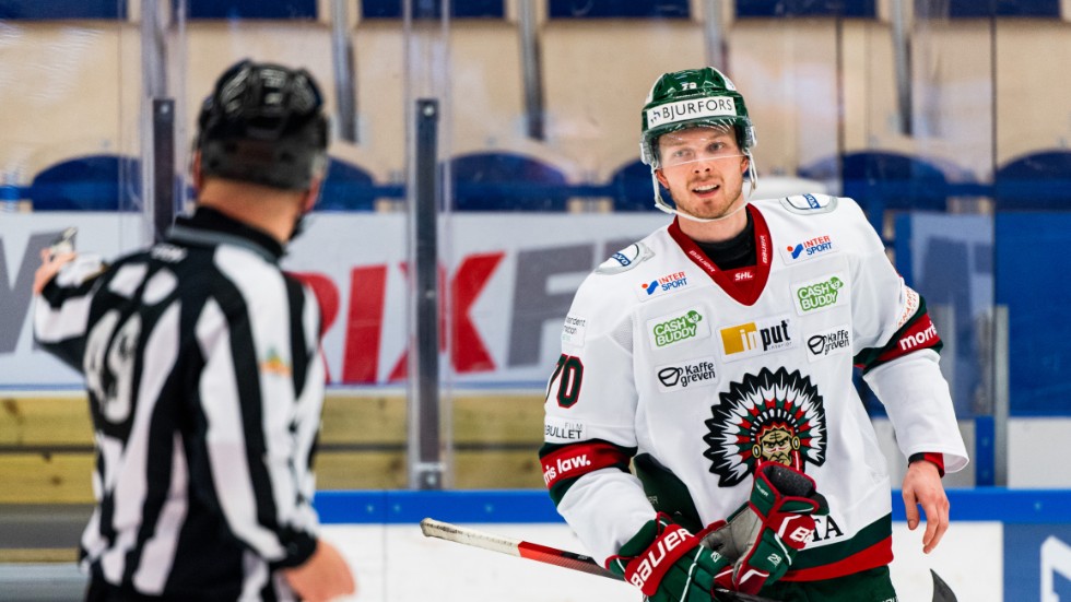 Christoffer Ehn i Frölundatröjan. I vinter är det LHC:s färger som gäller. 