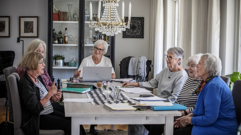 Anne Melin, Anna-Britta Hoppe, Ingrid Boström, Siv Langenstam, Inga-Märit Koehler och Anja Andersson har utsett 79 stipendiater. I år hittar man allt från läkarstudenter, till fastighetstekniker, till textilstudenter bland stipendiaterna. Nästa chans att ansöka är i mars nästa år.