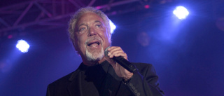 Tom Jones sätter åldersrekord