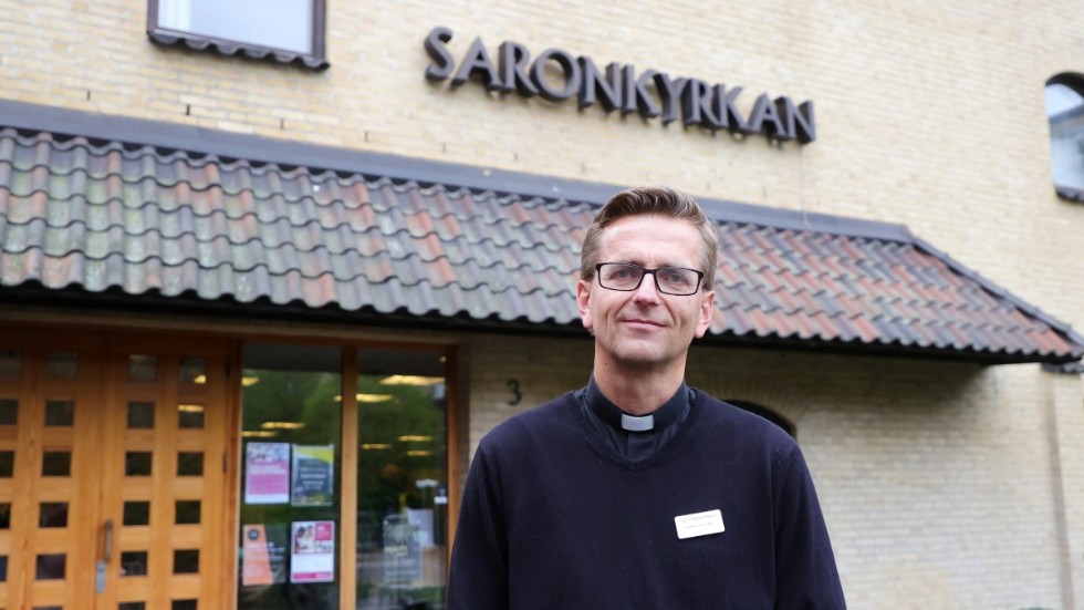 Daniel Dalemo, pastor i Saronkyrkan som öppnades tidigt på morgonen för drabbade av explosionen i ett höghus strax intill.